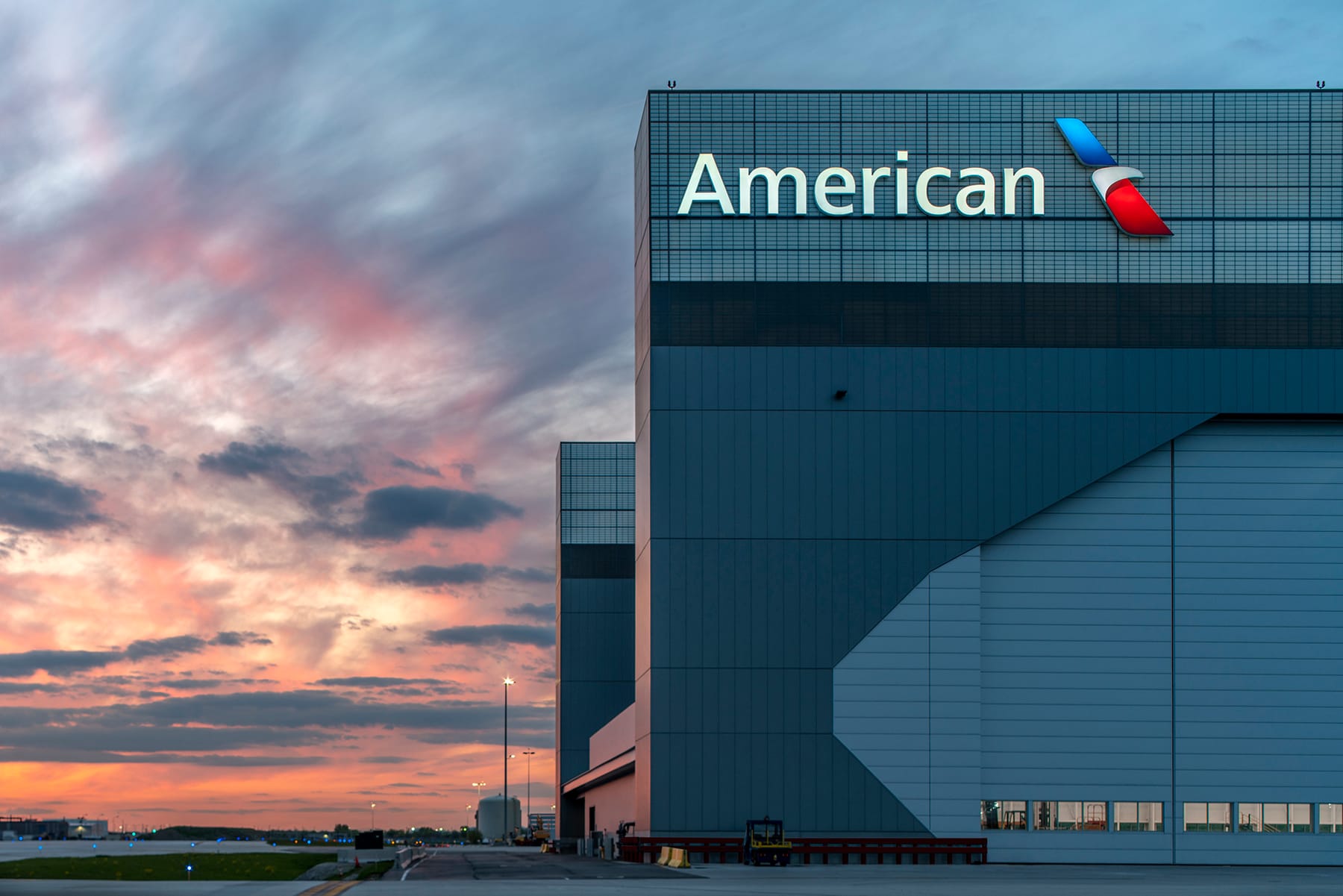 American Airlines O'Hare Hangar 2, image 2